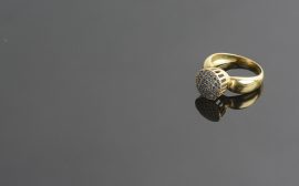 Pourquoi acheter ses bijoux anciens chez un antiquaire plutôt qu’en bijouterie ?